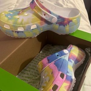 Croc - Classic Platform pastel tie dye Size 8 New in Box